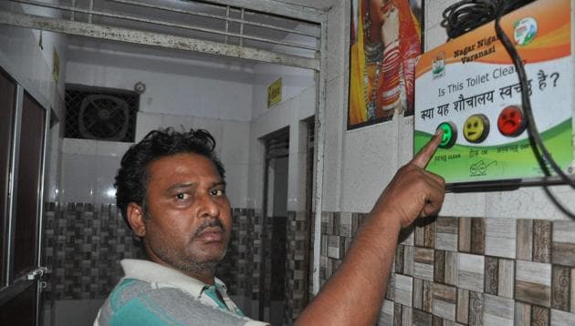Varanasi Municipal corporation has also installed 17 feedback machines at the community toilets where one can press the button to register his feedback.(Rajesh Kumar/HT Photo) Varanasi Municipal corporation has also installed 17 feedback machines at the community toilets where one can press the button to register his feedback.(Rajesh Kumar/HT Photo)