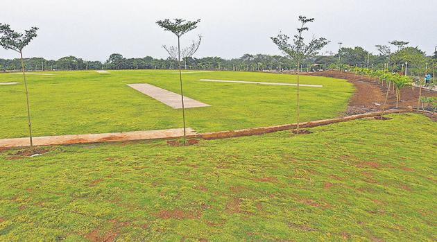 Besides the cricket pitch, Taljai hill will have several other outdoor amenities like a jogging track and an elaborate garden area.(Pratham Gokhale/HT Photo)