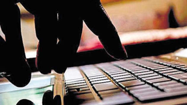 The cheats charged ₹400 from each job seeker as recruitment application fee (HT Stock Photo) (HT Stock) The cheats charged ₹400 from each job seeker as recruitment application fee (HT Stock Photo) (HT Stock)