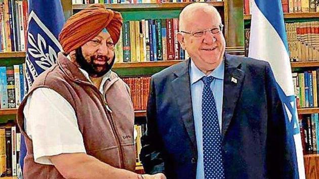 Punjab chief minister Captain Amarinder Singh with Israeli president Reuven Rivlin at his official residence in Jerusalem.(PTI)