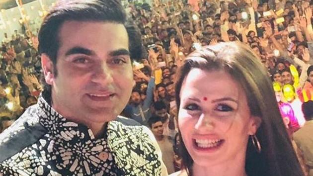 Arbaaz Khan with Giorgia Andriani during Ganesh Chaturthi celebrations in Mumbai in September this year.(Instagram)
