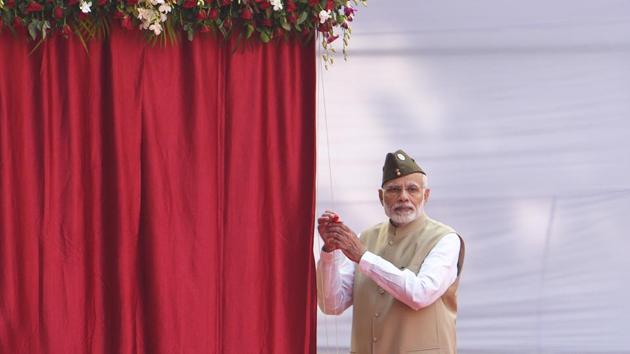 Prime Minister Narendra Modi during a flag-hoisting ceremony to mark the 75th anniversary of establishment of Azad Hind Government, at Red Fort in New Delhi. (Raj K Raj / HT Photo)