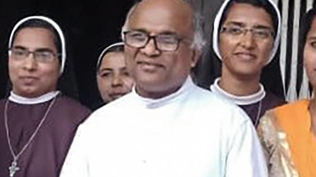 Father Kuriakose Kattuthara (Centre), who was found dead, in Jalandhar’s Dasuya. Father Kattuthara was a witness in the case against Bishop Franco Mulakkal.(PTI File Photo)