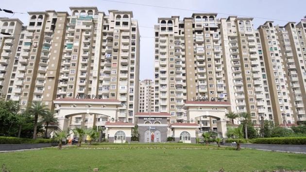 Amrapali silicon city at sector 76, in Noida. Amrapali Group chief financial officer Chander Wadhwa, who had earlier claimed to have a “memory fail”, Friday answered searching questions from the Supreme Court. (HT File Photo) Amrapali silicon city at sector 76, in Noida. Amrapali Group chief financial officer Chander Wadhwa, who had earlier claimed to have a “memory fail”, Friday answered searching questions from the Supreme Court. (HT File Photo)