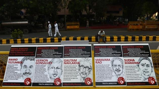 Protest demanding release of five activists (Varavara Rao, Arun Ferreira, Vernon Gonsalves, Sudha Bharadwaj who have been under house arrest since August 29) in the Bhima Koregaon Case, at Jantar Mantar on September 28.(Vipin Kumar/HT PHOTO)