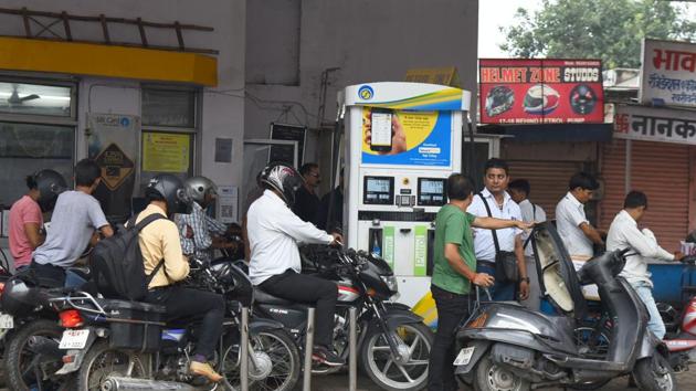 Fuel prices were cut Sunday for the 11th time since October 18, bringing the price of petrol and diesel at a two-month low. (HT Photo) Fuel prices were cut Sunday for the 11th time since October 18, bringing the price of petrol and diesel at a two-month low. (HT Photo)