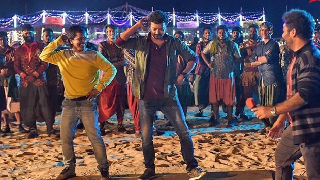 Vijay’s Sarkar embroiled in a plagiarism row, AR Murugadoss speaks up for his film.