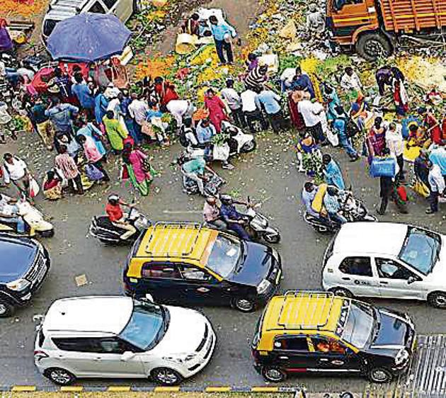 Lack of parking space, more vehicles worsen Mumbai traffic