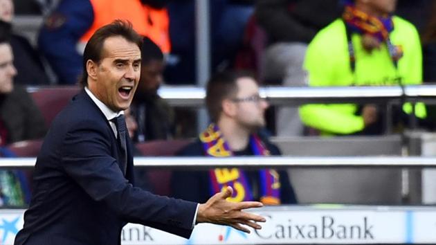 Real Madrid coach Julen Lopetegui gestures during the game against FC Barcelona.(AFP)