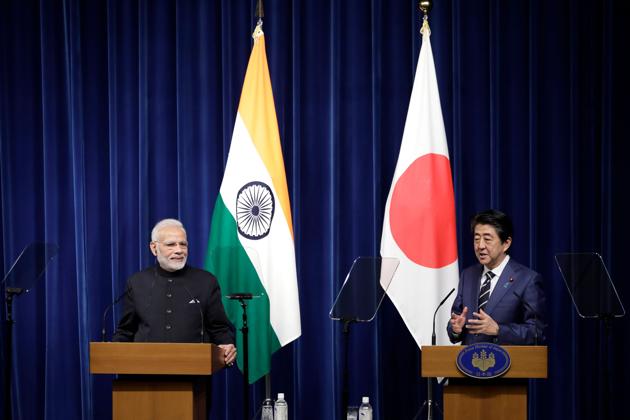 Prime Minister Narendra Modi and Japan's Prime Minister Shinzo Abe attend a joint news conference at Abe's official residence in Tokyo on October 29, 2018.(AFP Photo)