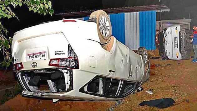 Two cars damaged during a clash at Kular Farms in Kubaheri village of Majri block in Mohali. (HT Photo) Two cars damaged during a clash at Kular Farms in Kubaheri village of Majri block in Mohali. (HT Photo)