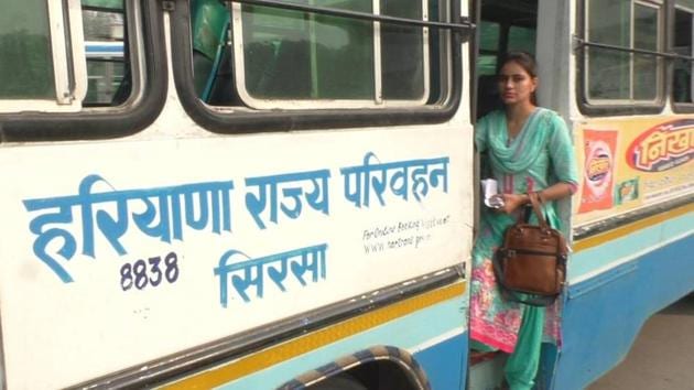 Roadways conductor Shefali Rani aboard the bus on the Sirsa-Kagdana route (HT Photo) Roadways conductor Shefali Rani aboard the bus on the Sirsa-Kagdana route (HT Photo)