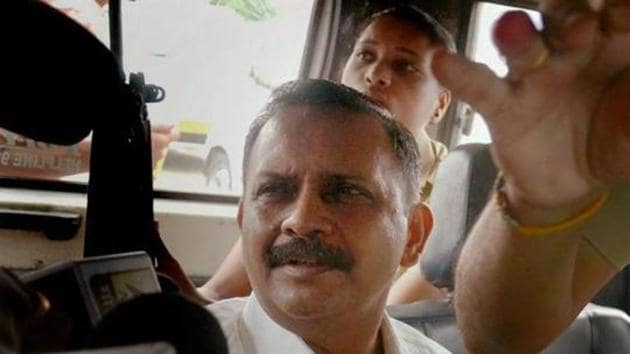 Lt Col Shrikant Prasad Purohit being taken to the Sessions Court from Taloja Jail in Navi Mumbai.(PTI/File Photo)