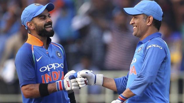 Virat Kohli needs MS Dhoni for 2019 World Cup glory: Sunil Gavaskar ...