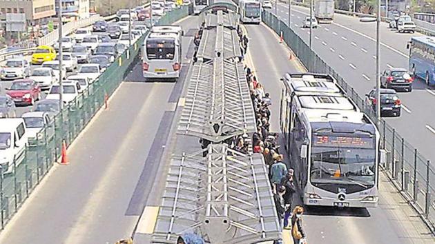 Metrobus in Istanbul helped decongest the Bosphorus Bridge, which once faced worse congestion than NH8. The buses get segregated lanes on the expressway and complete the 42km journey in 60 minutes against the two hours for cars.(Sourced) Metrobus in Istanbul helped decongest the Bosphorus Bridge, which once faced worse congestion than NH8. The buses get segregated lanes on the expressway and complete the 42km journey in 60 minutes against the two hours for cars.(Sourced)
