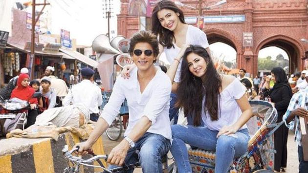 Shah Rukh Khan poses with Zero co-star Anushka Sharma and Katrina Kaif.