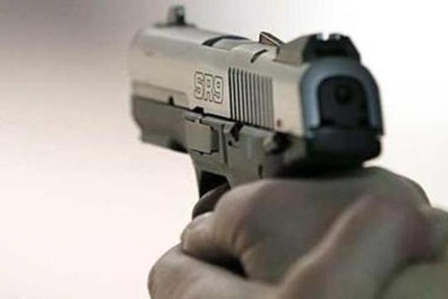 The robbers fired a round in the air and fled as people had begun to gather(File)