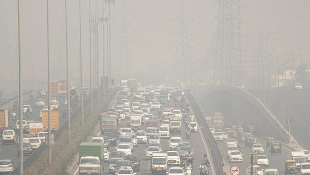 From November 1 to 10, the Environment Pollution (Prevention and Control) Authority has banned construction and digging in NCR, shut down the Mundka industrial area, and stopped all brick kilns, stone crushers and hot mix plants.(Yogendra Kumar/HT Photo) From November 1 to 10, the Environment Pollution (Prevention and Control) Authority has banned construction and digging in NCR, shut down the Mundka industrial area, and stopped all brick kilns, stone crushers and hot mix plants.(Yogendra Kumar/HT Photo)