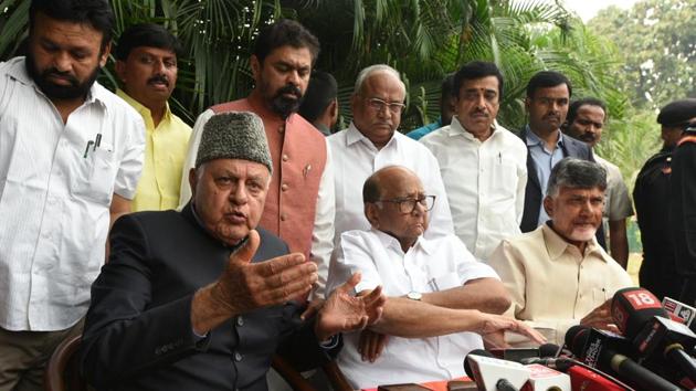 Andhra Pradesh chief minister Chandrababu Naidu with Opposition leaders Sharad Pawar of the Nationalist Congress Party and Farooq Abdullah of the National Conference during a press conference in New Delhi. “We decided to meet in Delhi to chalk out a plan to protect the future of the nation,” Naidu said after  the meeting. (Sonu Mehta / HT Photo) 