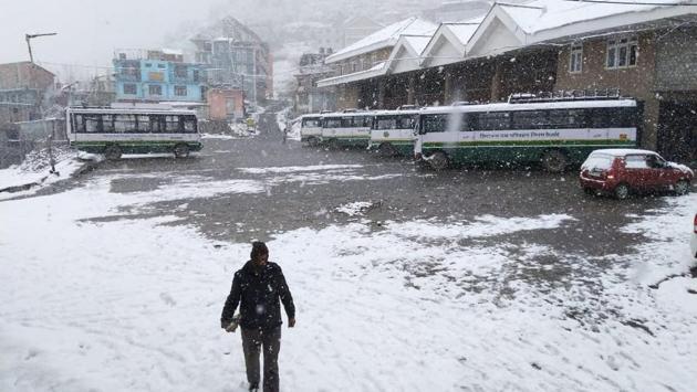 The minimum night temperature at Keylong (pictured) in Lahaul and Spiti district was recorded at minus 1.1 degrees Celsius. Temperatures stood at 10.5 degrees in Shimla and at three degrees in Kalpa, 250 km from Shimla. (Anil Dayal / HT Photo) The minimum night temperature at Keylong (pictured) in Lahaul and Spiti district was recorded at minus 1.1 degrees Celsius. Temperatures stood at 10.5 degrees in Shimla and at three degrees in Kalpa, 250 km from Shimla. (Anil Dayal / HT Photo)