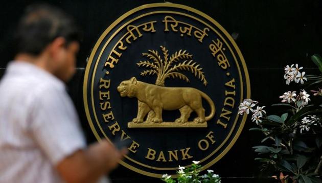 The row was sparked off last Friday when RBI Deputy Governor Viral Acharya in a hard-hitting speech warned that undermining central bank’s independence could be “potentially catastrophic”, possible indication of the RBI being pushed to relax its policies ahead of general elections next year.(Reuters File Photo)