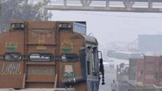 40 lakh “overage” vehicles, both diesel and petrol, have been deemed de-registered (HT File Photo) 40 lakh “overage” vehicles, both diesel and petrol, have been deemed de-registered (HT File Photo)