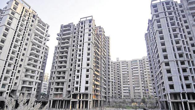 Noida residents who own plotted houses or independent bungalows will soon be able to get floor-wise registration of flats built on residential plots.(HT Photo)