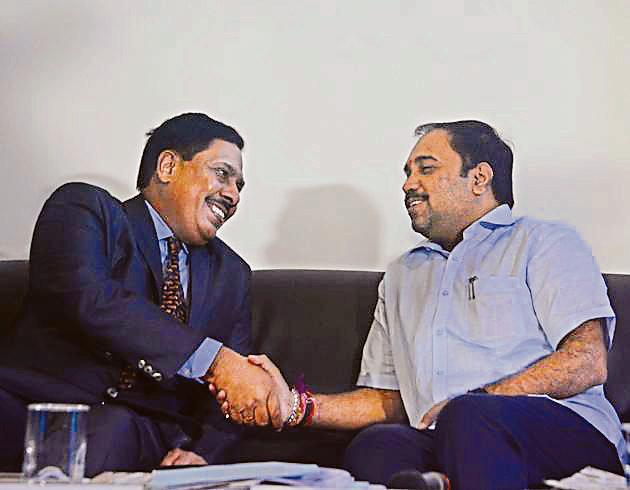 (From left) Rajesh Agarwal , Sambhaji Patil Nilangekar during a conference on Railway and metro in Pune. (Shankar Narayan/HT PHOTO) (From left) Rajesh Agarwal , Sambhaji Patil Nilangekar during a conference on Railway and metro in Pune. (Shankar Narayan/HT PHOTO)