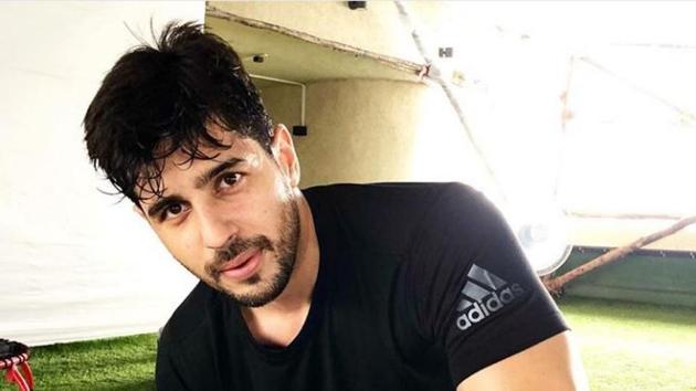 Sidharth Malhotra got the help of interior designer Gauri Khan to design his new bachelor pad.(Instagram)