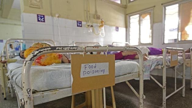 A relative of the groom said that around 700 people had attended the reception. One of the guests, who fell after consuming the food at the function, said that around 1am, some of them began to feel uneasy and started vomiting. (Satyabrata Tripathy/HT Photo) A relative of the groom said that around 700 people had attended the reception. One of the guests, who fell after consuming the food at the function, said that around 1am, some of them began to feel uneasy and started vomiting. (Satyabrata Tripathy/HT Photo)