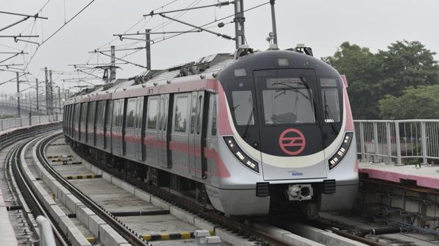 A view of a Delhi's metro train at South Extension Station, in New Delhi on August 6.(Sanchit Khanna/HT PHOTO)