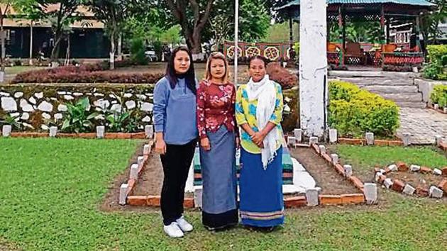 (L to R) Jessica, Neithinkim and Hatkhochin at an army base near Loktak Lake in Manipur’s Bishnupur district. While Jessica and Neithinkim want to join the army, Hatkhochin wishes to see her children as army officers. (HT Photo) (L to R) Jessica, Neithinkim and Hatkhochin at an army base near Loktak Lake in Manipur’s Bishnupur district. While Jessica and Neithinkim want to join the army, Hatkhochin wishes to see her children as army officers. (HT Photo)