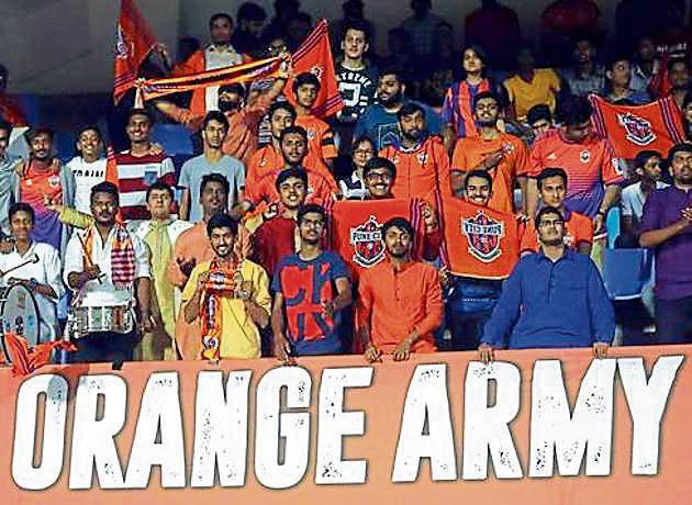 While there seems to be a lack of cohesion on the pitch, FCPC supporters continue to cheer for the team at the ISL 2018(ISL/HTPHOTO)