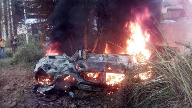In a video of the incident which has gone viral, the man can be seen setting fire to the vehicles after opening the fuel pipe of the motorcycles.(HT File Photo/Representative Image) In a video of the incident which has gone viral, the man can be seen setting fire to the vehicles after opening the fuel pipe of the motorcycles.(HT File Photo/Representative Image)