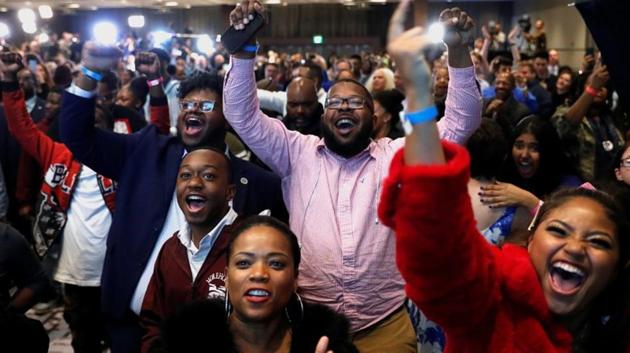 Supporters react after the Abrams campaign announced they were closing the gap during a midterm election night party for Georgia Democratic gubernatorial nominee Stacey Abrams in Atlanta, Georgia, US, November 6, 2018.(REUTERS)