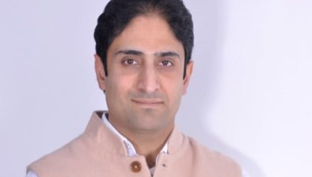 Junaid Azim Mattu, 34, a former financial analyst who returned from the US barely a decade ago to join politics, was the NC’s spokesperson and considered a confidante of former chief minister Omar Abdullah, but left the party in September after it decided not to contest local body elections.(Junaid Azim Mattu/Twitter Photo)