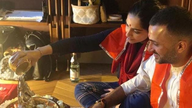 Sonam Kapoor, Anand Ahuja perform Diwali puja at their home in London.(Instagram)