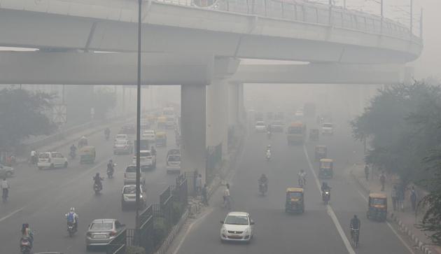 Heavy and medium goods vehicles will be banned from Delhi roads for three days starting 11 pm tonight, the Delhi government said on Thursday after air quality in the national capital deteriorated sharply post-Diwali.(AFP)