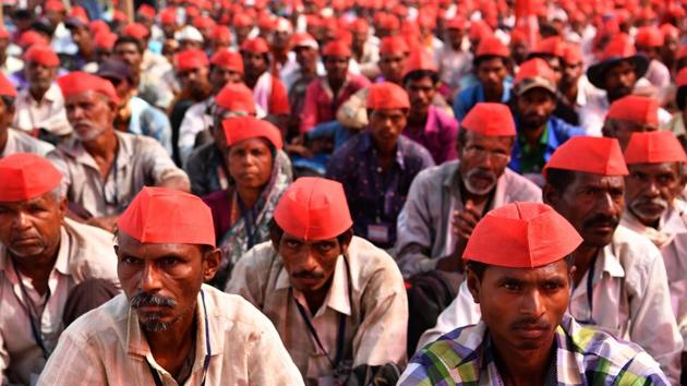 Earlier in the month of March, tens of thousands of Indian farmers protested in Mumbai after walking more than a hundred kilometres to demand better crop prices and land rights. (AFP) Earlier in the month of March, tens of thousands of Indian farmers protested in Mumbai after walking more than a hundred kilometres to demand better crop prices and land rights. (AFP)