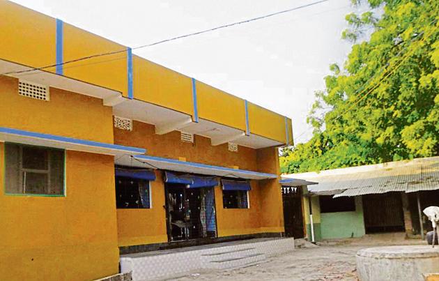 The residence of Imran Alam, a resident of Mirzapur-Bardah village in Bihar’s Munger, whose arrest in August helped police bust a racket smuggling AK-47 rifles through a nexus between Jabalpur Central Ordnance Depot (COD) staff and local arms smugglers.(Parwaz Khan /HT PHOTO)