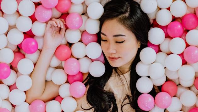 Women in Japan are tiring of pastel pink and rhinestones(Photo by Reinaldo Kevin on Unsplash)