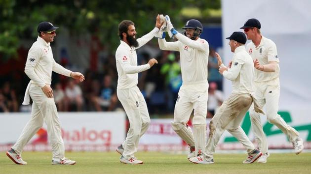 England's Moeen Ali (2nd L) celebrates with his teammates Ben Foakes (C), Jack Leach (2nd R), Keaton Jennings (R) and Jos Buttler after taking the wicket of Sri Lanka's Niroshan Dickwella (not pictured). (REUTERS) England's Moeen Ali (2nd L) celebrates with his teammates Ben Foakes (C), Jack Leach (2nd R), Keaton Jennings (R) and Jos Buttler after taking the wicket of Sri Lanka's Niroshan Dickwella (not pictured). (REUTERS)