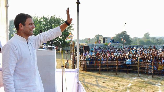 Congress president Rahul Gandhi waves to the crowd during a rally at Rajnandgaon, Chhattisgarh on November 9.(PTI Photo)