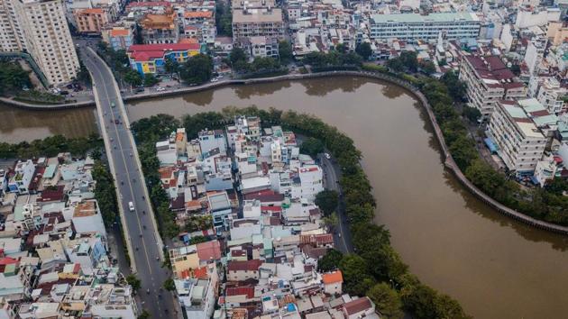 Photos: Living by Ho Chi Minh city’s serpentine ‘black canals ...