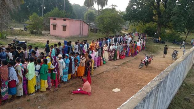 Chhattisgarh assembly elections 2018: Nearly one lakh security personnel have been deployed in eight districts, amid threat from Maoists who have called for a boycott of the elections(HT Photo)