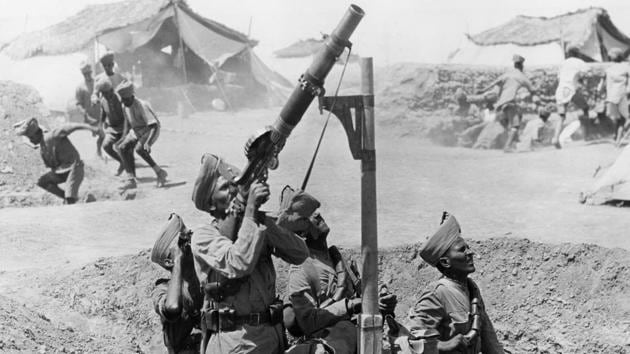 Indian troops during WW1 use a pole mounted Lewis gun against a German aircraft in Palestine in 1918 as others dive for cover. By the end of 1914, seven expeditionary forces had been sent from India to various theatres of the war. These included two infantry divisions, eight infantry brigades and one mixed force with three infantry battalions, two cavalry divisions, one cavalry brigade and the attendant administrative services, as well as four field artillery brigades in excess of the normal allotment to France. (Pictorial Press / Alamy Stock Photo) 