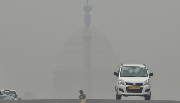 Late night winds and rain on Wednesday brought some relief for Delhiites from the toxic air quality that was in ‘severe’ category on Tuesday.(PTI)