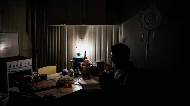 Meme writes in his logbook in his altitude hut. Up at 2,000 metres above the little village of Saint-Colomban-des-Villards in the Savoy region, the shepherd’s biggest concern is fog when “the ewes spread out” and become lost. And they do not like rain. They get cold and their fleece soaks up the water. If there’s no shelter, they halt and “stand with their rear facing the wind” until it’s over. (Jeff Pachoud / AFP)