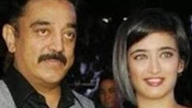 File photo of actor-filmmaker Kamal Haasan with his daughter Akshara.(HT File)