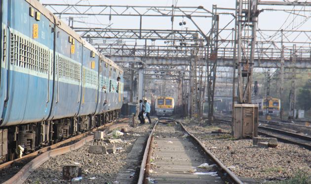 Traditionally, the fair was organised on either side of the tracks. (Pramod Thakur/HT Photo) Traditionally, the fair was organised on either side of the tracks. (Pramod Thakur/HT Photo)